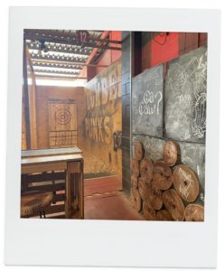 コピペで簡単・旅行プラン -ゴールドコースト編-斧投げアクティビティ