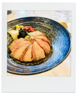 メルボルンで美味しい和食を食べよう！Calia Emporiumの炙りサーモン丼