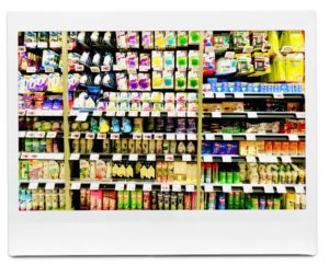 蚊取り線香とシンガポール。スーパーの虫除けコーナー。