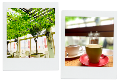 ビーチ沿いのカフェ